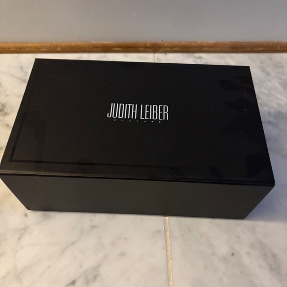 Judith Lieberman pearl and crystal clutch. - Picture 6 of 6